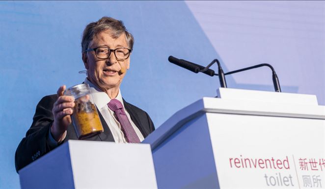 Bill Gates predstavil prototypy futuristických toaliet