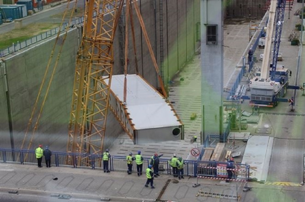 Vodohospodárska výstavba odskúša nové pomocné vráta v Gabčíkove