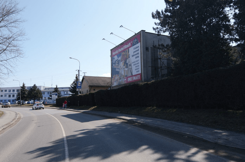 Liptovskomikulášski vodári znižujú vizuálne znečistenie veľkoplošnou reklamou