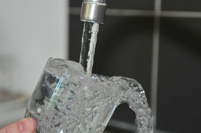 BVS: Voda z kohútika je bezpečná, koronavírus neprenáša
